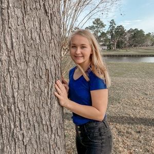 Meet your Posher, Hailey